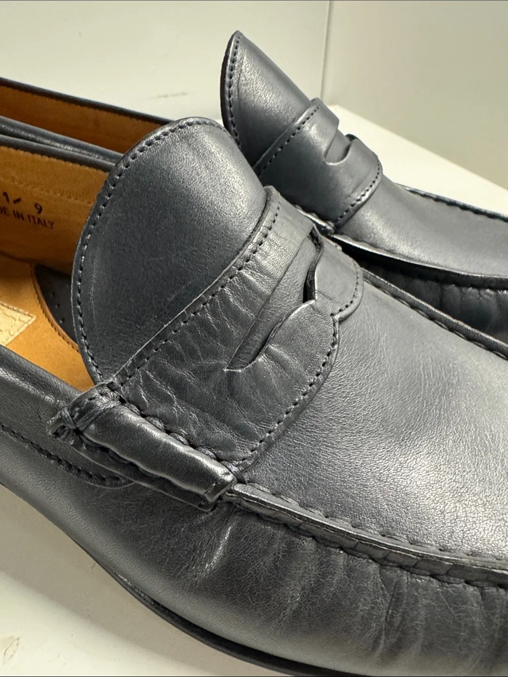 Caporicci calfskin Leather Penny Loafers in Navy size 9